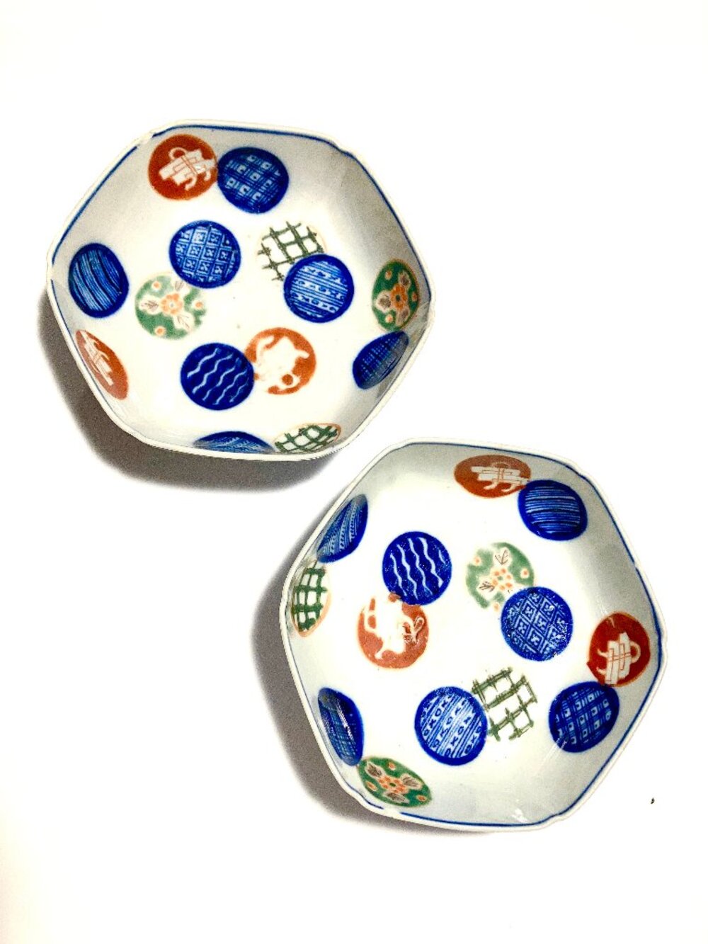 Pair of Japanese Imari Ware Footed Bowls